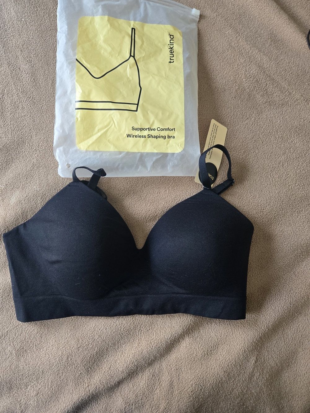 Truekind T-Shirt Bra Womens M Black Wireless NWT